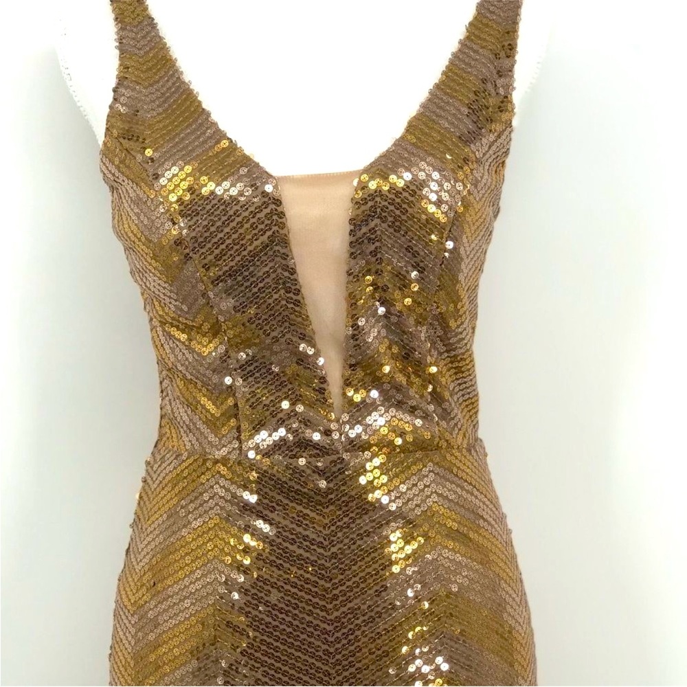 City Studio Gold Sequin Gown – NWT, Size 5